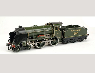 Hornby O Gauge E420 Loco and Tender Southern green 